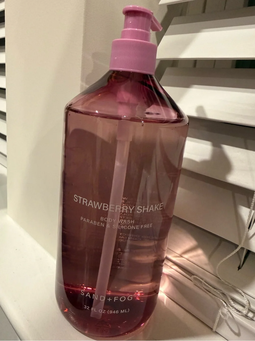 Sand + Fog | Strawberry Shake Body Wash | 32 FL OZ